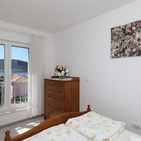 Apartment Apartman Uvala