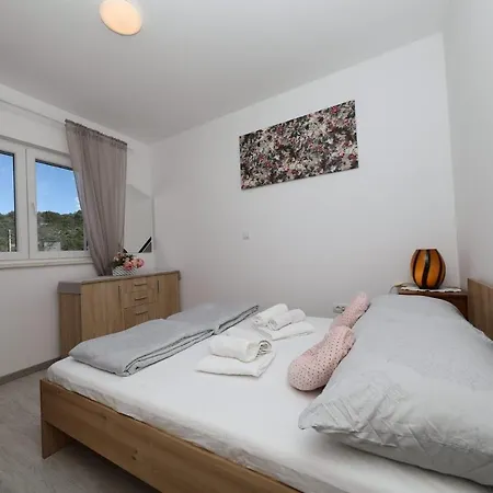 Apartman Uvala Poljica (Trogir)